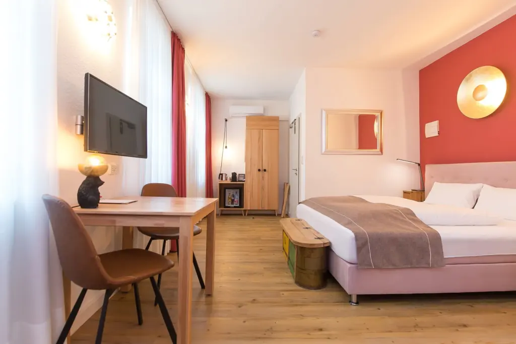 Standard-Zimmer in Apricot